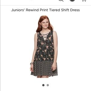 Juniors Rewind black shift dress